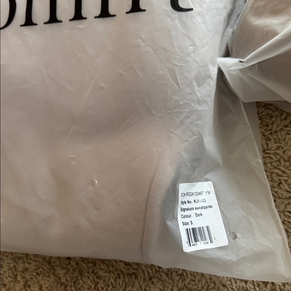 🌸NWT COMFRT Signature Hoodie & Sweatpants SET - Picture 7 of 9